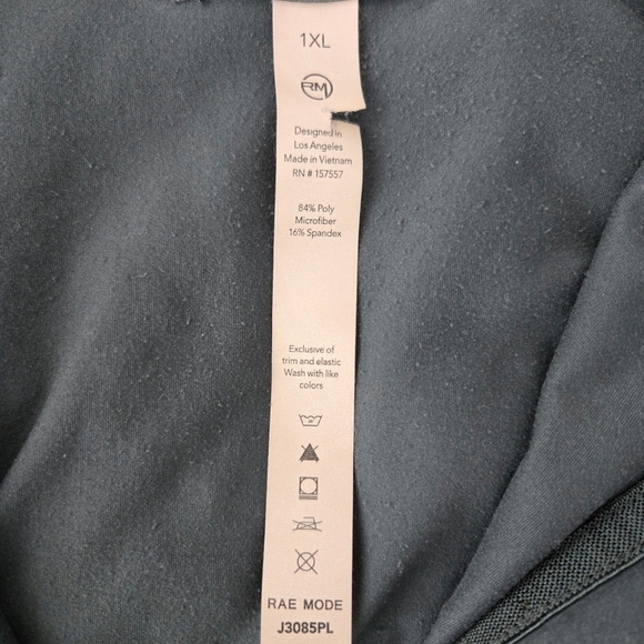 RAE MODE MORNING RUN HALF ZIP HOODIE IN SMOKED SPRUCE. Size 1XL. Good preowned c - Picture 8 of 8